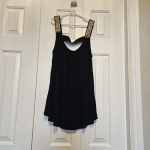 Cable & Gauge flowy black tank top with metallic trim size Med
